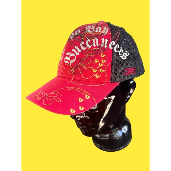 Tampa Bay Buccaneers Hat Womens Red Snapback Trucker Cap Reebok Embroidered Flag - Picture 3 of 8